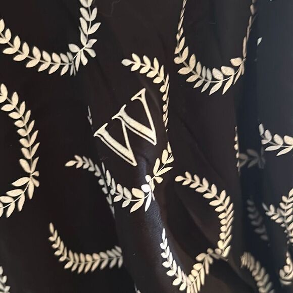 Wildfox Women's Signature Black Wrap Scarf Creasant Logo Fringe Hem New - Picture 5 of 7